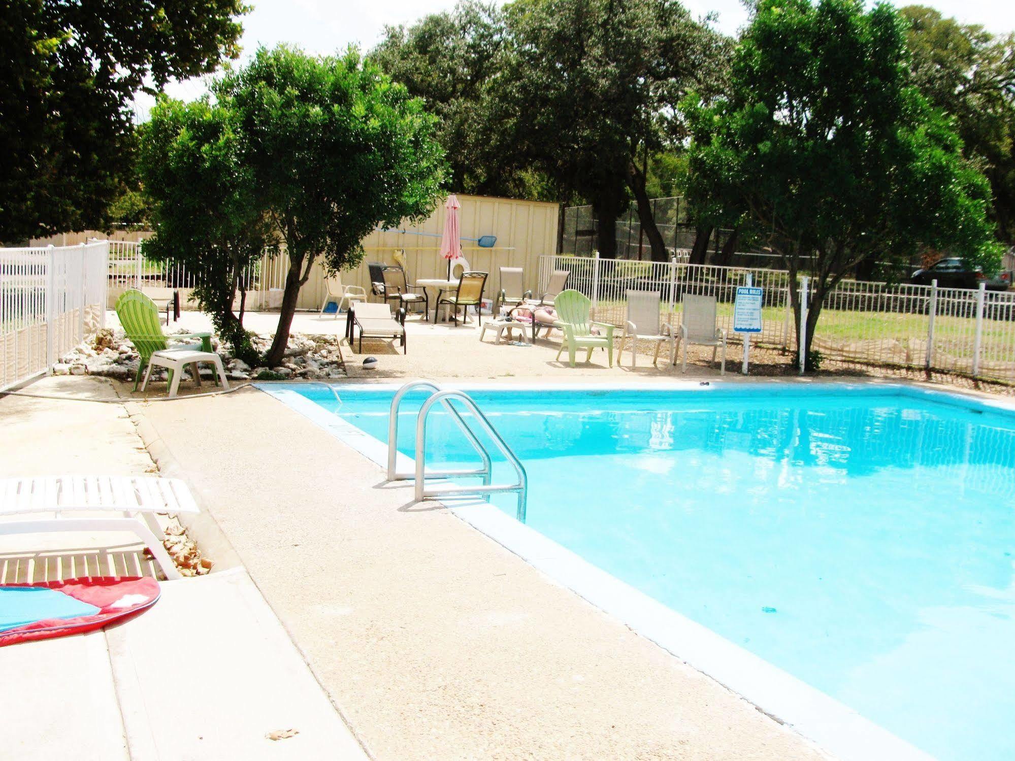 The Lodge At Cypress Falls Wimberley Bagian luar foto