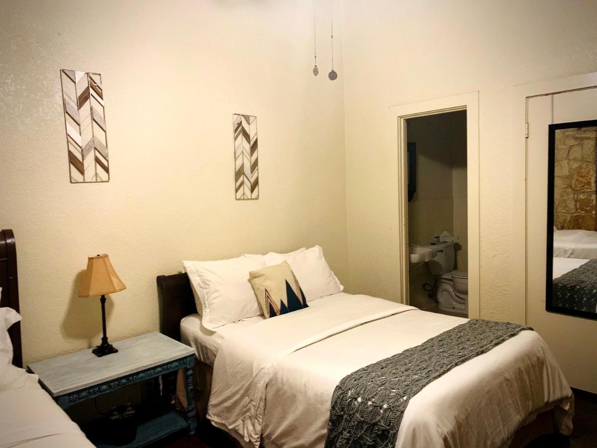 The Lodge At Cypress Falls Wimberley Bagian luar foto