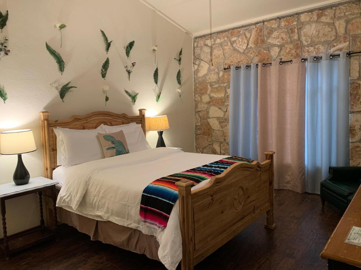 The Lodge At Cypress Falls Wimberley Bagian luar foto